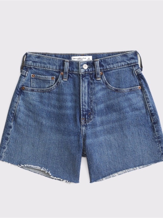 Abercrombie & Fitch Pants - **NWT** High rise dad short - A & F